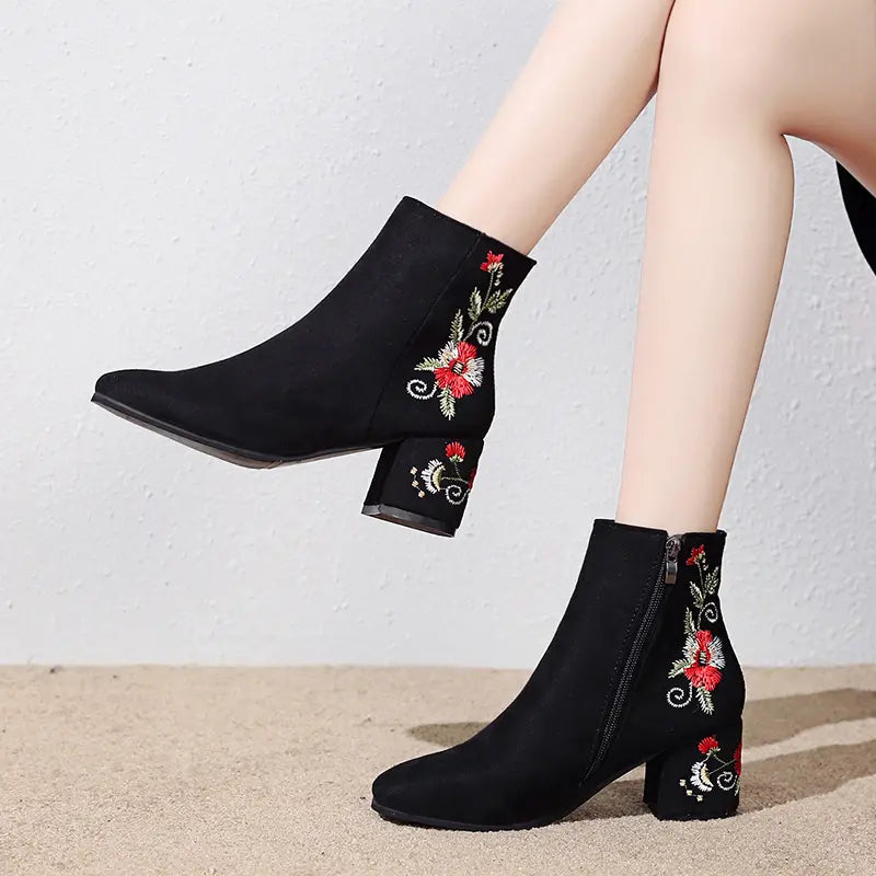 Stivaletti da donna con cerniera e fiori stampati (S)
