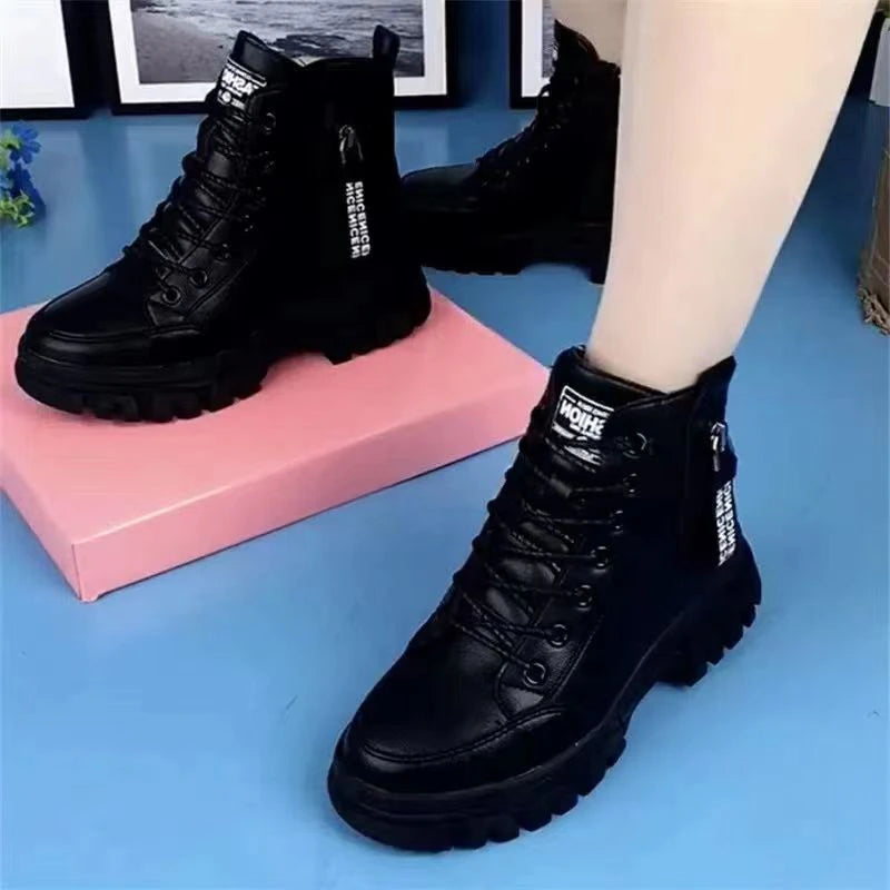 Scarpe a stivaletto 