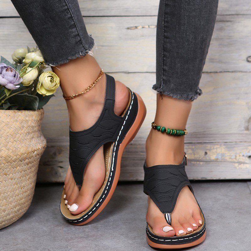Sandali da donna eleganti con zeppa e cinturino (TRASF)