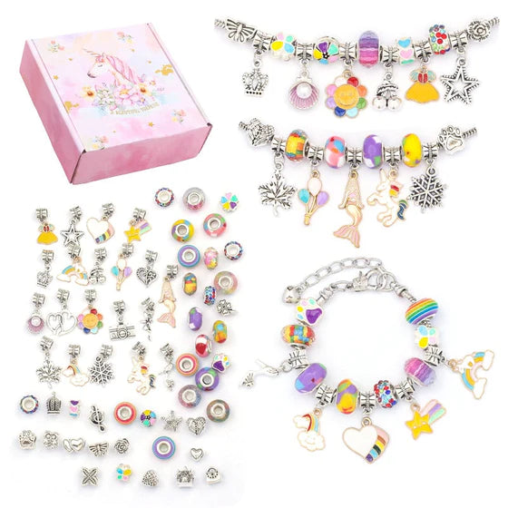 Set di 3 braccialetti con 60 charm da decorazione (TRASF)