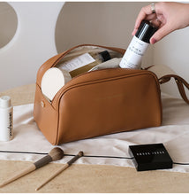 Carica l&#39;immagine nel visualizzatore di Gallery, Borsetta per cosmetici da viaggio (TRASF)
